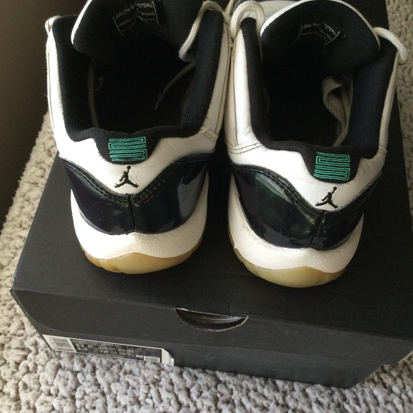 Jordan Retro 11 Low Emerald Green/Purple Flip-Flop - Picture 6 of 11